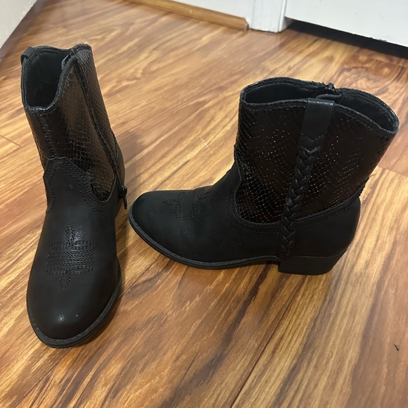 Girls Dolce Vita boots - Picture 2 of 3